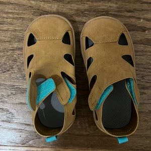 Ten Littles Sandals Size 7